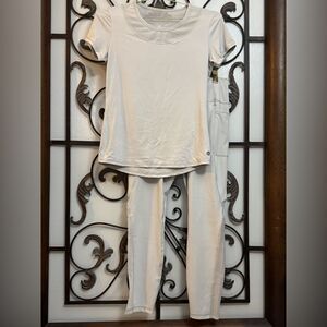 Light Gray Short Sleeve Top and Pants Workout Gym Exercise Set Small Top M Pants